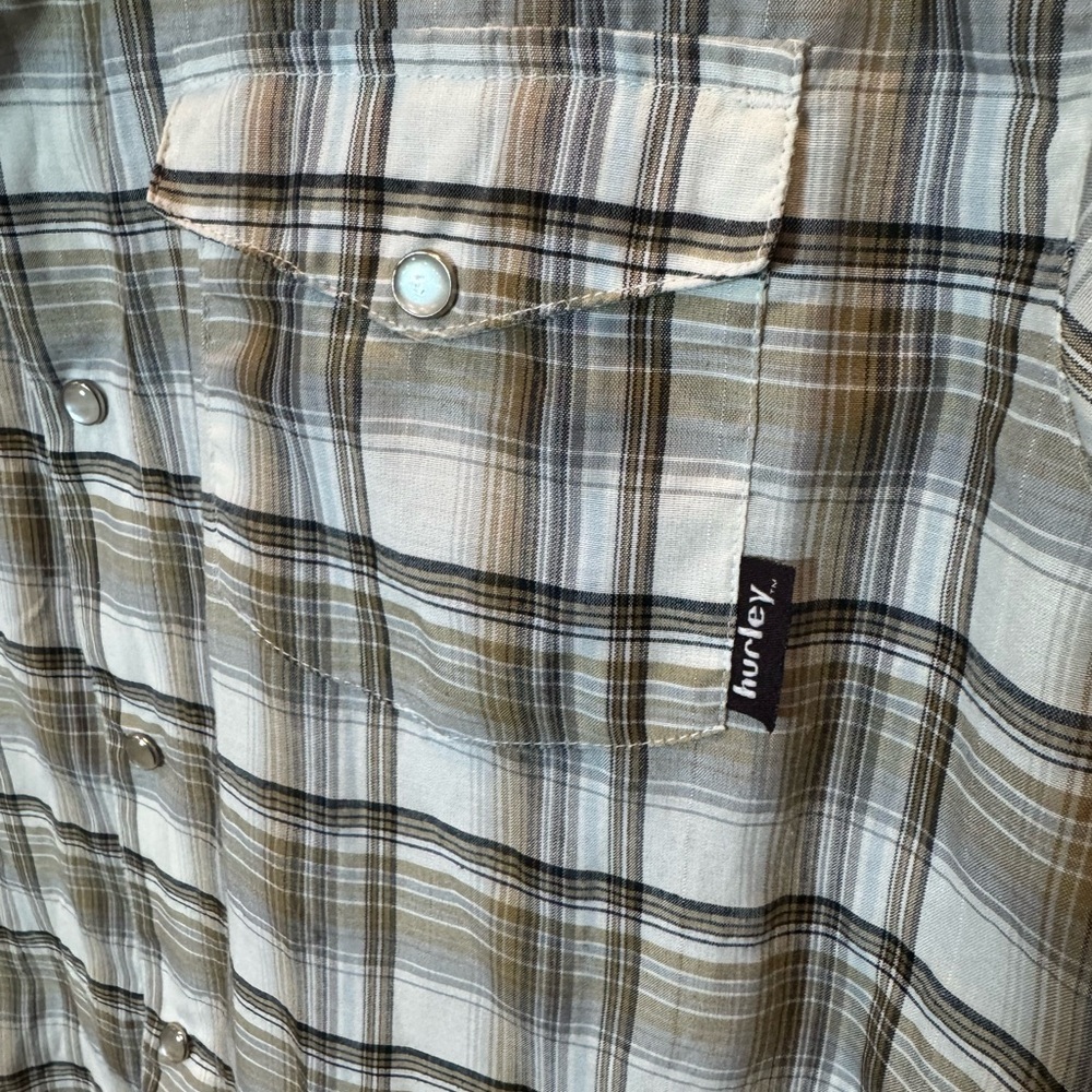 Hurley Men's Casual Plaid Shirt - Gray and Tan - Picture 5 of 5